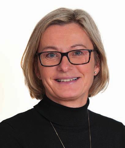 Innehar inga aktier i bolag som MQ har betydande affärsförbindelser med. JOSEFIN LARSSON Född 1975. Marknadschef. Anställd sedan 2017.