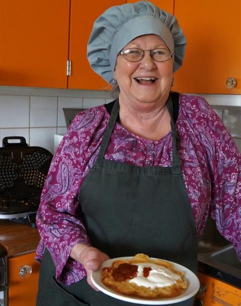 Vi hoppas ni alla har lagt märke till vad Röda Korsets verksamhet under vårterminen varit. Jo, våffelkafét, som varit välbesökt. Vi driver det tillsammans med Bodarne pastorat.