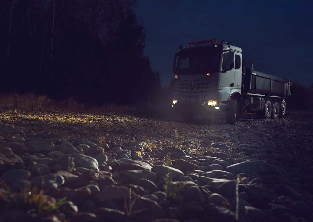 Nokian R-Truck Nokian R-Truck-serien är utvecklad för att uppfylla kraven vid körning på ojämna underlag och barmark och lämpar sig för krävande körning på väg och i