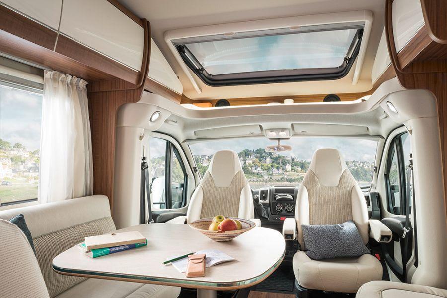 LED-belysning Hela innerbelysningen i HYMER Tramp SL är som standard utförd med modern