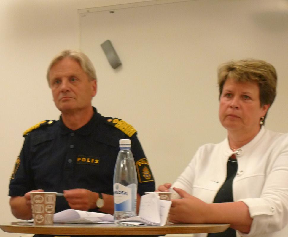 Riksförbundet ger även stöd till jourerna med att ta fram så kallade pluggannonser, det vill säga annonser som kan skickas till lokaltidningar för att fylla ut tomrum när betalande annonsörer saknas.