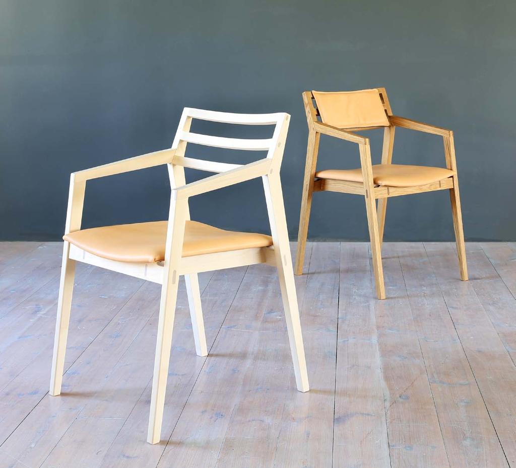STOLAR Fole HÖJD: 80 CM SITTHÖJD: 44 CM BREDD: 52 CM DJUP: 50 CM SITTDJUP: 38 CM En trotjänare att lita på Den nya karmstolen Fole är en välarbetad möbel i massiv ek eller björk.