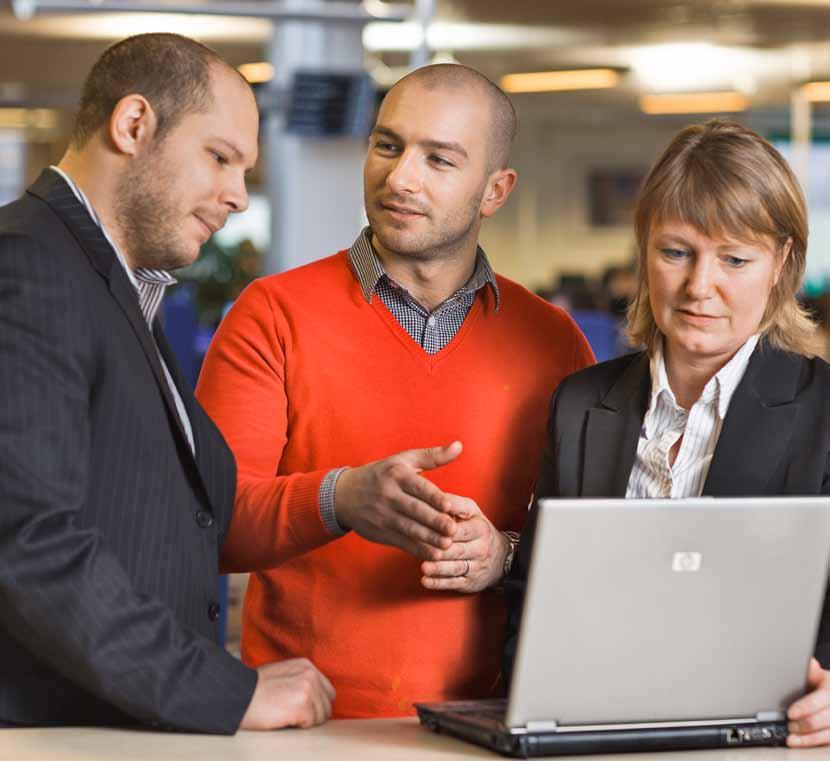Resurs Banks medarbetare Marcello Sciacca, Kundtjänst, Milot Isufi och Svanhild Rörset, Backoffice.