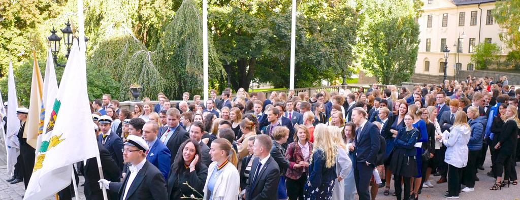 Krönika: Reccegasquen Tänk dig Sverige 2043. Musikbranschen har p.g.a. att ännu en generation vägrar betala för musik blivit konstigt urvattnad.