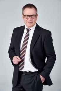 VD-kommentar Årets första halvår har varit händelserikt med flera infriade strategiska milstolpar. Finansiering AcuCort tog in 14 MSEK efter emissionskostnader inför noteringen på AktieTorget i april.