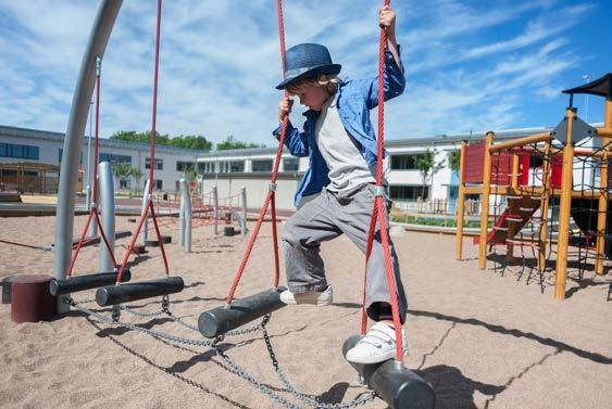 Harvestadskolan, Linköping ökad efterfrågan på fastigheter med en låg riskprofil, såsom bostäder och samhällsfastigheter.