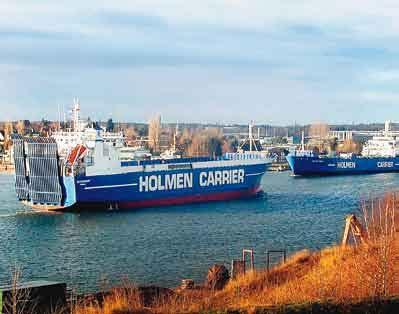 Långtidschartrade fartyg står för cirka 60 procent av det totala transportarbetet (tonkilometer) i Holmen. Lastutnyttjandet i fartygen är högt över 90 procent.