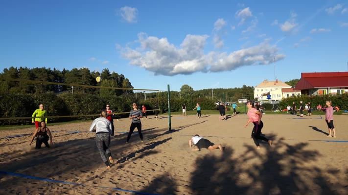16 Personalrapport Turneringen pågår Picknick i gräset,