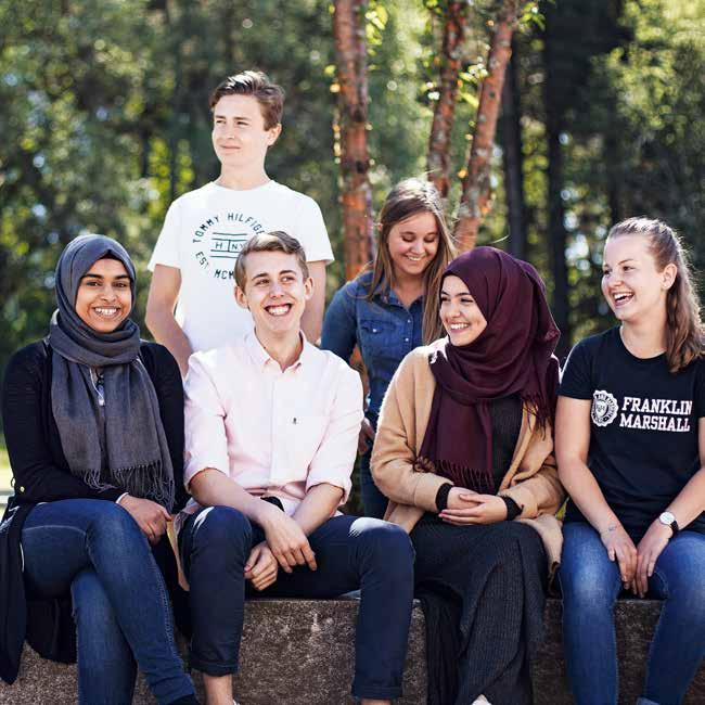 FÖRVALTNINGSBERÄTTELSE Kvalitetsredovisning Kundundersökningar och förbättringsarbete Genom undersökningar har exempelvis företagare, elever och bygglovssökande svarat på frågor om vad de tycker om