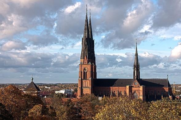 Måndag 11 mars kl 13.00 MÅNADSMÖTE I HÖRSALEN K R O P P och K N O P P Annlouise Olsson kåserar om att få det att fungera i alla åldrar. Kaffe, föreningsinfo och lotterier. Ansv.