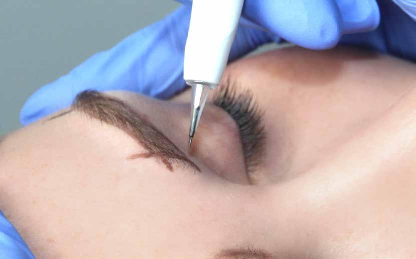 ALLROUND MICROPIGMENTATION SPECIALIST Grundutbildning Mikropigmentering Dag 1: Teori Dag 2: Baskunskap Bryn Dag 3: Baskunskap Eyeliner Dag 4: Baskunskap Lipliner KOMPETENSOM- RÅDEN CERTIFIKAT Efter