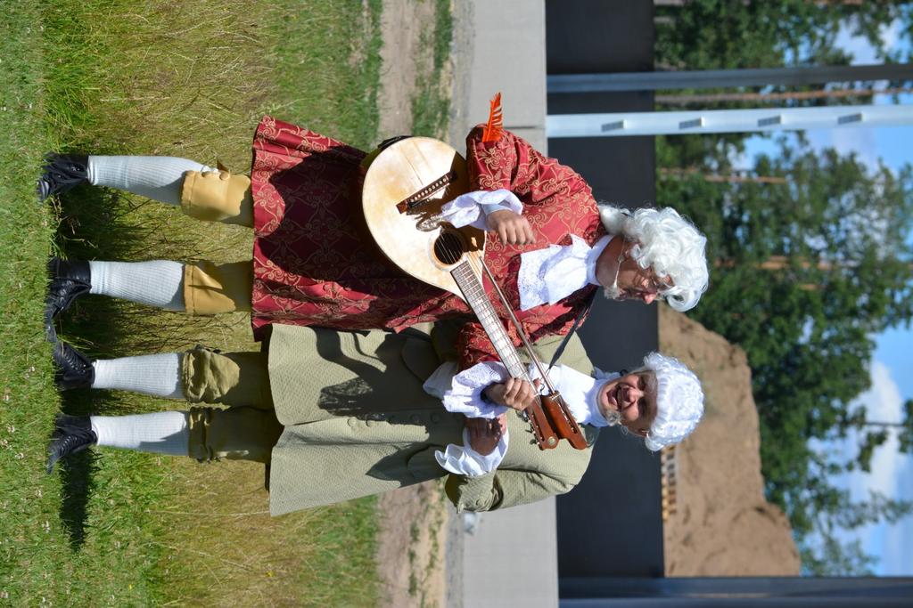 Skaka om och placera skapelsen i skogarna mellan Halland och Småland.