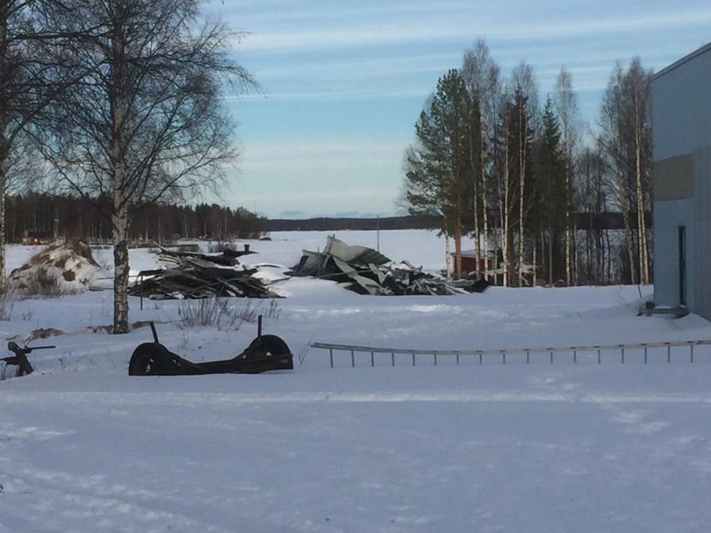 62(76) Klagomål om rivningsavfallet har kommit in till bygg- och miljöavdelningen under 2015 och 2016. Alla klagomål har varit anonyma och gäller främst nedskräpning och skaderisk.