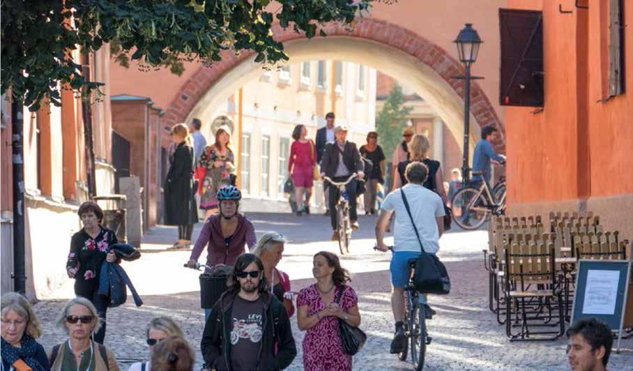FÖRVALTNINGENS REVIDERINGAR Begreppet Staden för boende förtydligas i avsnittet Vision.