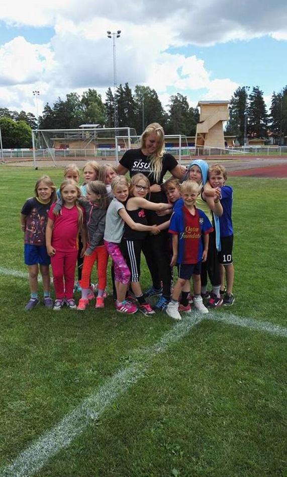 Sommaridrottsskolor Varje sommar arrangerar idrottsföreningarna i Dalarna en mängd olika sommaridrottsskolor.