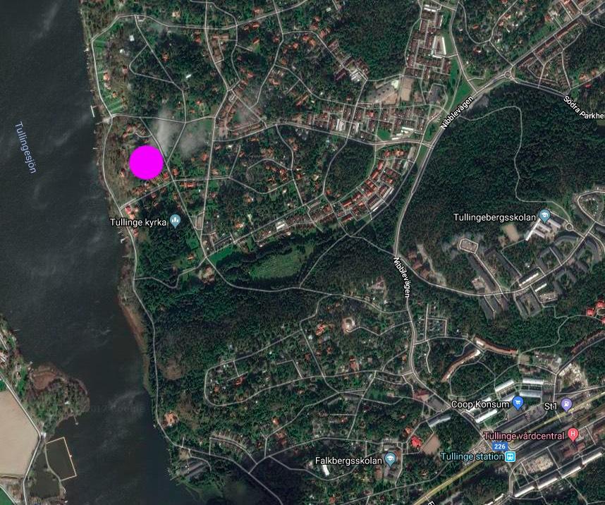 1 Ulfsbergsgården 1.1 INLEDNING FB Bostad har gett Koucky & Partners i uppdrag att beräkna parkeringsbehovet för utvecklingen av bostäder i Ulfsbergsgården i Botkyrka kommun. 1.2 OM PROJEKTET I Ulfsbergsgården planeras 60 bostäder att uppföras i form av radhus samt lägenheter i flerbostadshus i varierande storlek 1.