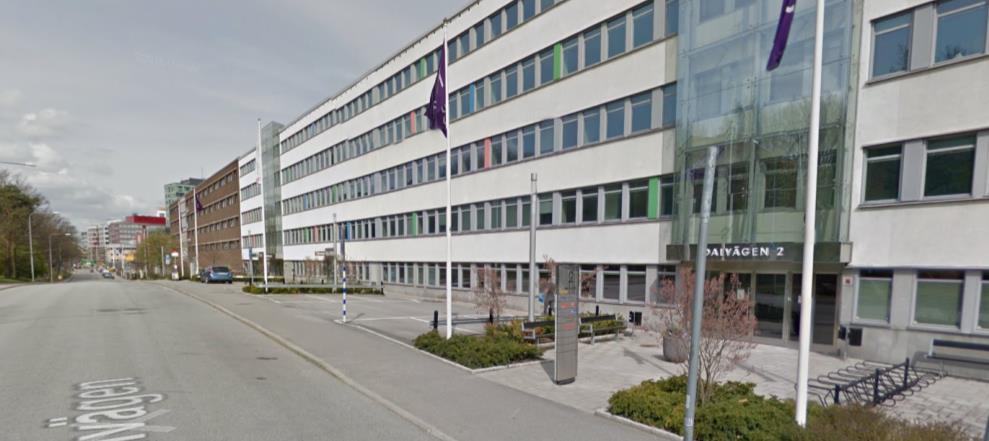 Även på andra sidan stambanan pågår ett antal plan- och byggprojekt. Inget av pågående projekt i omgivningen innebär att nya riskkällor skapas.