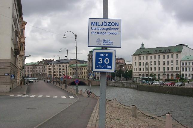 1) Miljözon Myndighetsutövning, information, kommunikation Är ett särskilt miljökänsligt område Stockholm, Göteborg, Malmö och Lund. Snart även Helsingborg.