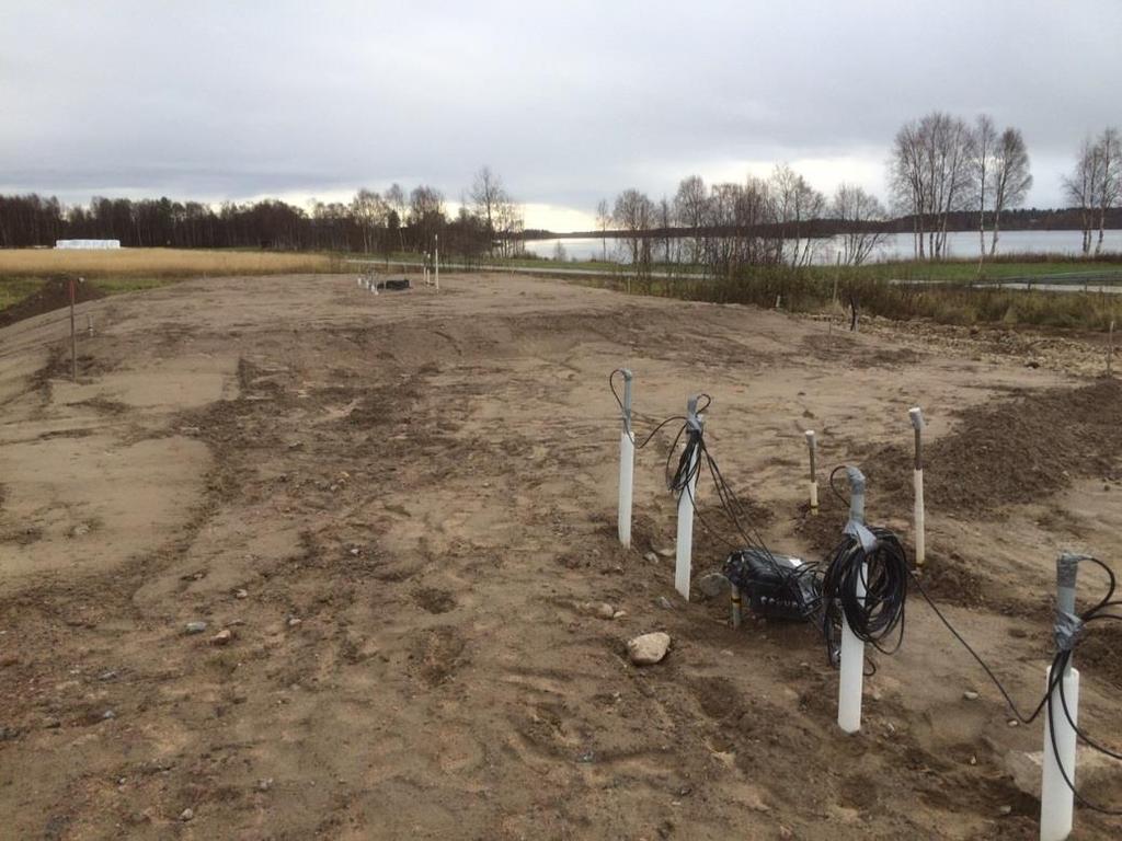 15. Fyllningsmaterialet är sandmorän och uppfyllningsarbetena utfördes under perioden 2015-09-15 till
