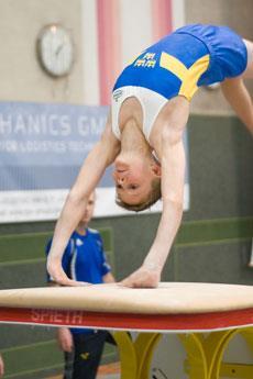 09:20 10:50 Open warm up and training for the apparatus finals 10:50 March in for apparatus finals MAG floor MAG pommel horse WAG vault & MAG rings WAG bars & MAG vault WAG beam & MAG parallel bars