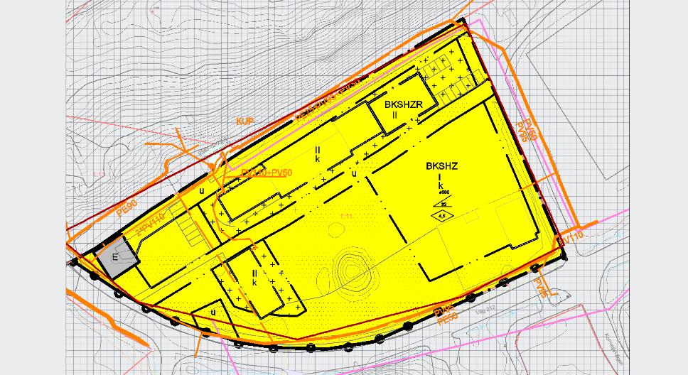 8 (10) Inom området finns markförlagda kabeldragningar på ungefärlig placering enligt nedanstående kartbild (ledningar i orange).