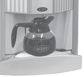 5. DRIFT; Bryggning av kaffe i kanna. Bean to cup Bryggning av kaffe i kanna. 1. Placera en kanna i centrum på gallret i spillbrickan, genom att fälla upp kopphyllan. 2. 3. 4 1 2.