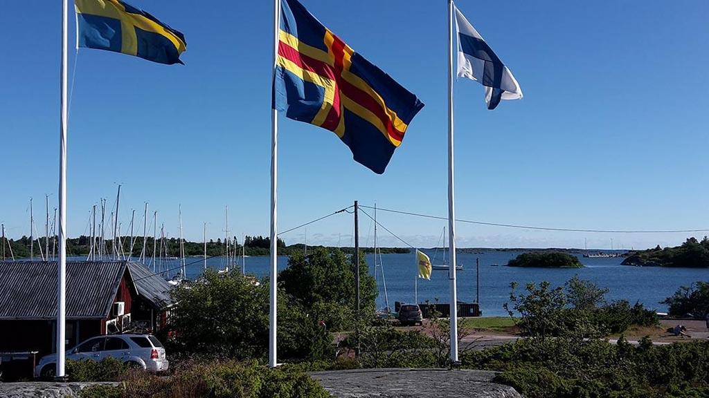 Det var fullt på bryggan när vi kom fram men en medlem i Bavariaklubben hjälpte oss