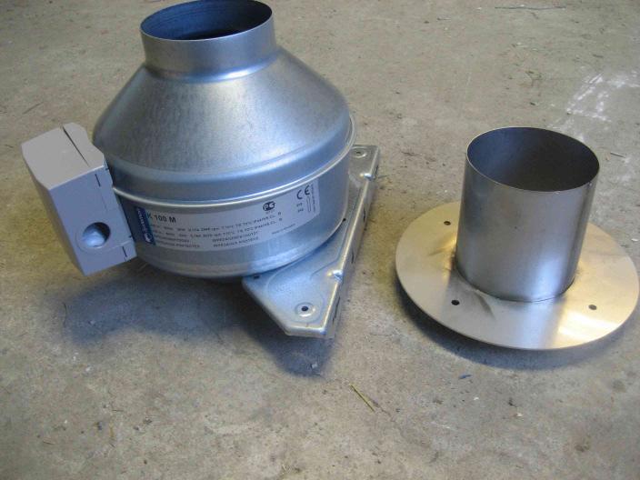 4.5.7 Ventilationen från Aquatronsystemet kan placeras på valfritt ställe mellan toaletter och separatorn.