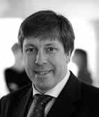 28 Bolagsstyrningsrapport Ledning JÉRÔME ARNAUD CHRISTIAN LINDHOLM THOMAS BERGDAHL ULRIK NILSSON CAROLINE NOUBLANCHE CHRIS MILLINGTON BEFATTNING VD, Doro Vice VD Sales (interim) CFO Vice President