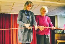 Aktuell kommun har ställt ett relativt högt krav på antal sökta arbeten med 40 stycken per månad, skriver domstolen.