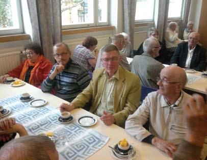 Döva från Uleåborg på besök i Vasa Det är något särskilt med händelser då en massa människor samlas. Framför allt de gånger då många döva samlas. Tisdag 4.6.2013 var en sådan dag.