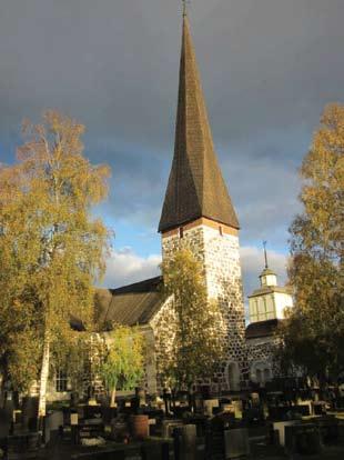 Då var kyrkan bara en fyrkantig träbyggnad. År 1555 invigde biskop Michael Agricola kyrkan jungfru Marie till ähro. Vid kyrkan finns också 150 kyrkstallar bevarade.