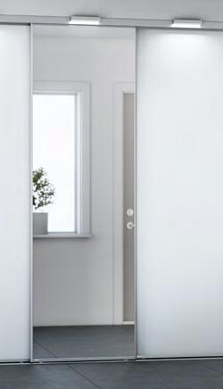 Garderobsskjutdörrar med spegelglas
