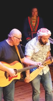 APRIL Foto: Paul Musoke Edwards Hitkommarna Onsdag 4 april kl. 19.00 Handlingen utgår från en Nordic Light Artist som vinner en musiktävling. Första priset är en musik- och kulturresa till Västafrika.