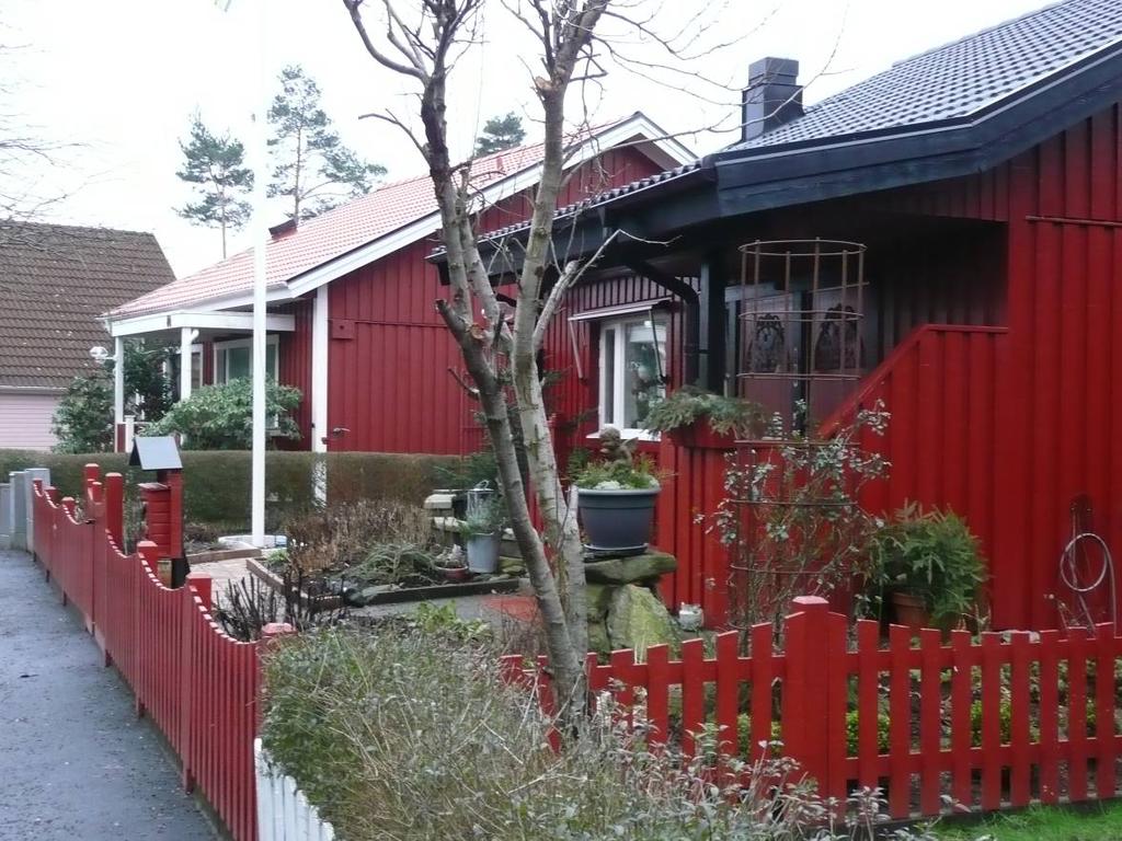 På normalradonmark krävs radonskyddande utförande för byggnader där människor stadigvarande vistas. Bestämmelse om detta finns på plankartan.