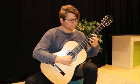 Han arbetar som gitarrlärare vid Ålands Musikinstitut, Medis och Bel Canto.
