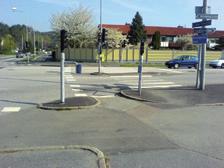Utformning 23 3:20 Tillräcklig bredd? 3:21 Enkelriktat med mötande cykeltrafik. 3.2 Detaljer Tillbakadragen stopplinje eller cykelbox.