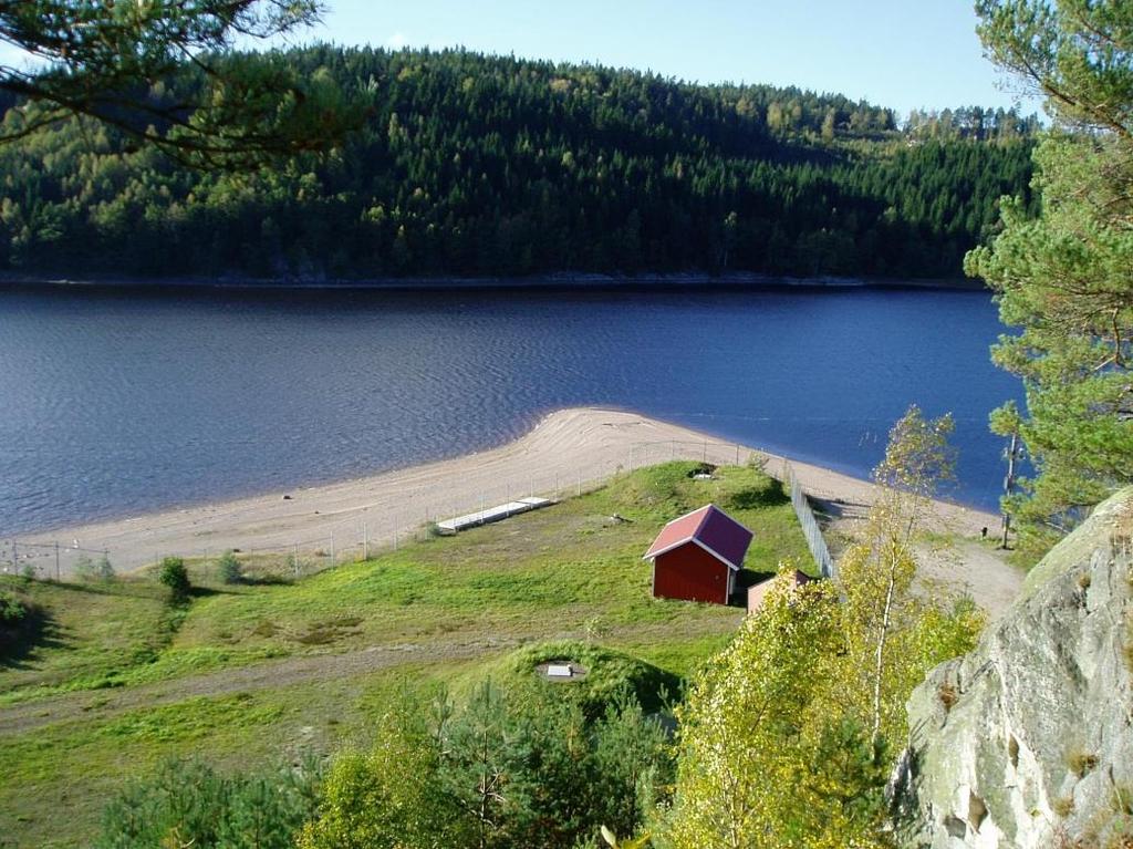 Uppdragsnummer 1311044500 Tekniskt underlag med förslag till vattenskyddsområde och skyddsföreskrifter för Kärnsjön grundvattentäkt i Munkedals kommun Västvatten AB 2014-03-05, Rev 2015-12-17 SWECO