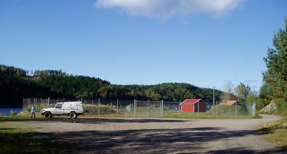 2 VATTENTÄKTEN 2.1 Anläggningens utformning Kärnsjöns grundvattentäkt anlades 1978 och baseras på vattenuttag i tre brunnar belägna inom ett område som är ca 50 50 meter, se Tabell 1.