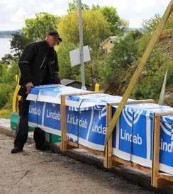 Systemen monteras snabbt utan fogmassa eller specialverktyg, och kännetecknas av hög kvalitet, hållbarhet och flexibilitet.