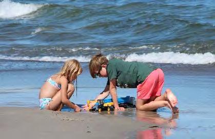 Stranden i Borrbystrand på Österlen. Med vår semesterupplevelse vill jag berätta att allt inte är kört för många av våra medlemmar, vi har olika förutsättningar, stöd och hjälp.