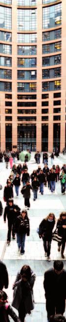 Informationskontor till medborgarnas tjänst 40 PARLAMENTET NÄRA DIG Europaparlamentets informationskontor finns i alla huvudstäder inom Europeiska unionen, och i vissa medlemsstater finns det