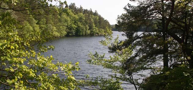 Historia Området i och kring Ekopark Raslången har varit befolkat under lång tid. Däremot har området jämfört med regionen i övrigt sannolikt inte varit särskilt tättbefolkat.