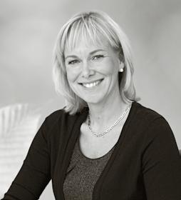 Johan har tidigare varit landstingsdirektör, regiondirektör och haft flera ledande uppdrag inom