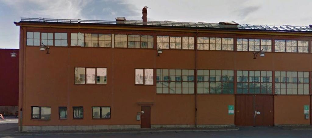 sidan 7 Ja, då går en 62-årig epok mot sitt slut. Aldrig så länge har, såvitt redaktörn känner till, en modelljärnvägsförening kunnat husera i samma lokal. Det är ett faktum som vi kan glädjas över.