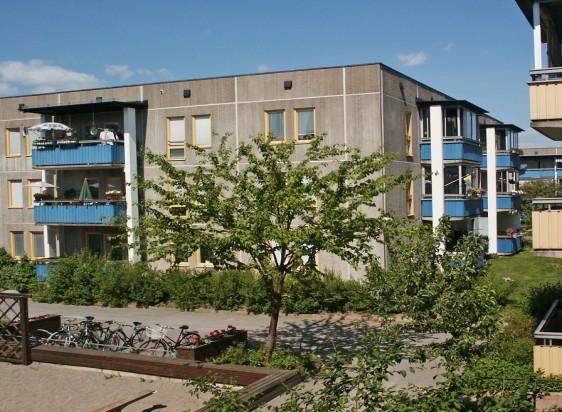 byggnaders egenart och helhetsverkan samt miljömässiga värden. Förhållningssätten vad gäller Västra Orminge är i huvuddrag följande. 1.