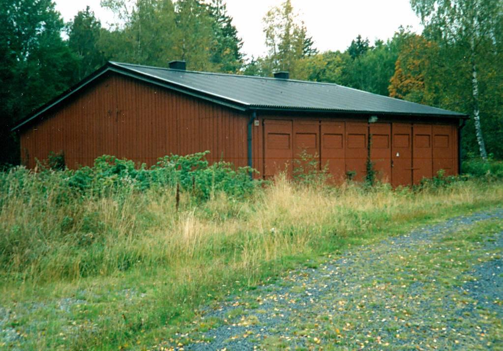 Området där byggnaderna är belägna har ägts av försvaret sedan 1946, och gör så än idag.