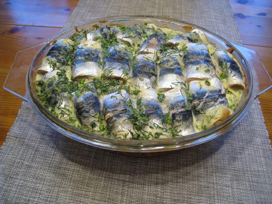 Baksidan Om någon annan medlem har traditionella eller lokala recept som ni vill dela med er av, tveka inte att kontakta redaktionen.