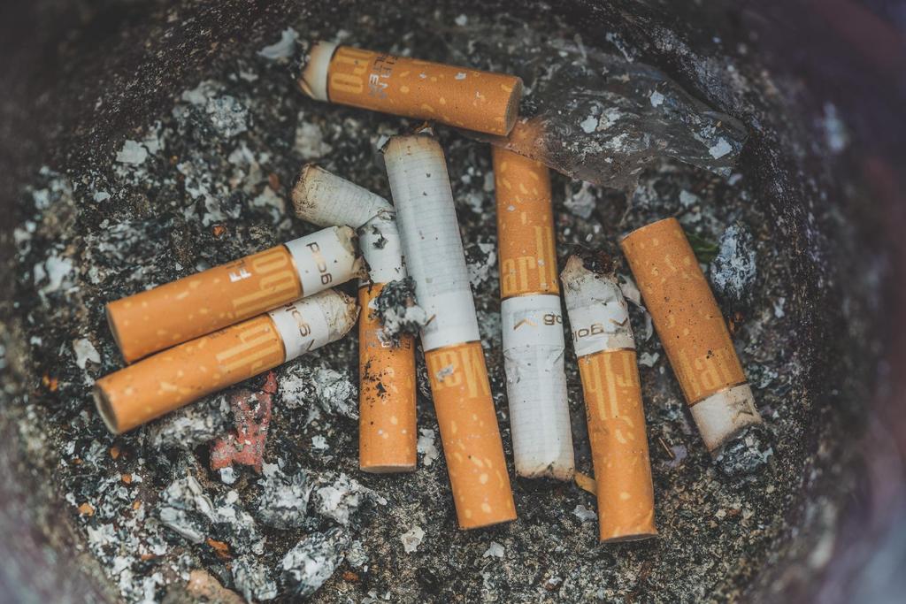 T O B A K S V A N O R O C H A T T I T Y D E R T I L L T O B A K - P E R S O N A L Rökning är värre än snusning Det första medarbetarna tänker på när de hör ordet tobak är cigaretter och snus.