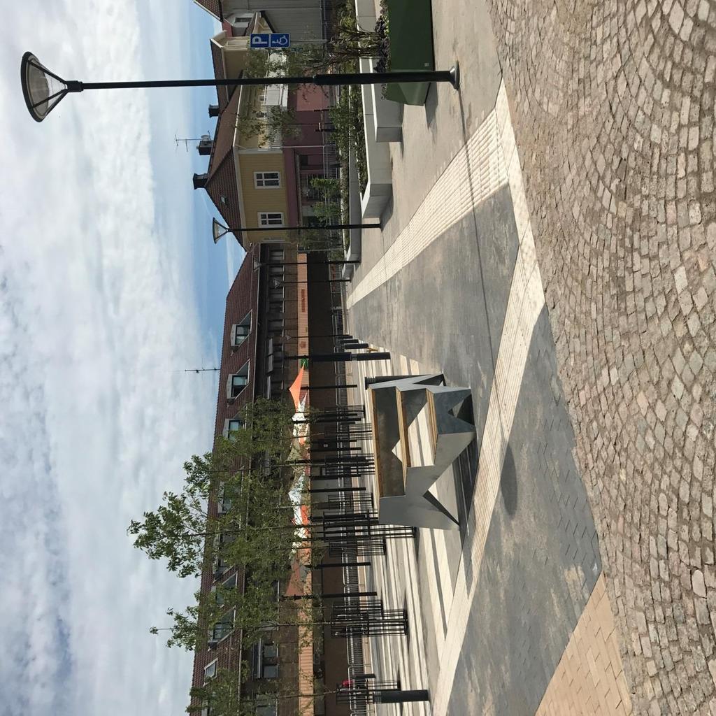 Park/Gata Vy över nya Köttorget. Investeringar: 2017 har investeringsprojekten dominerat verksamheten för avdelningen.